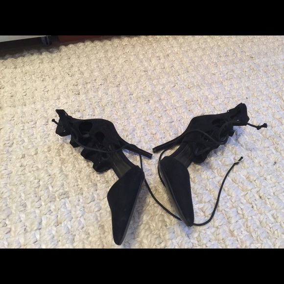 Pumps - Picture 2 of 3