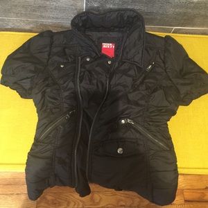 Short sleeve puff jacket