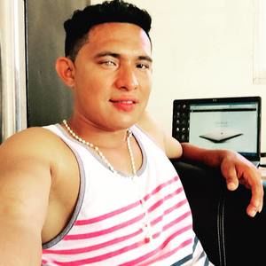 Meet your Posher, Javier