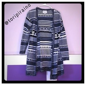 NWOT!! Long, patterned sweater! Size small!