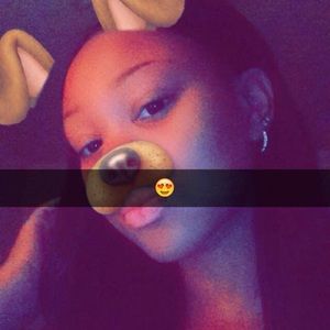 Meet your Posher, Cierra