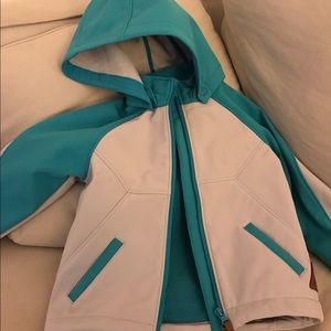 Soft shell jacket like new. Small stain on back