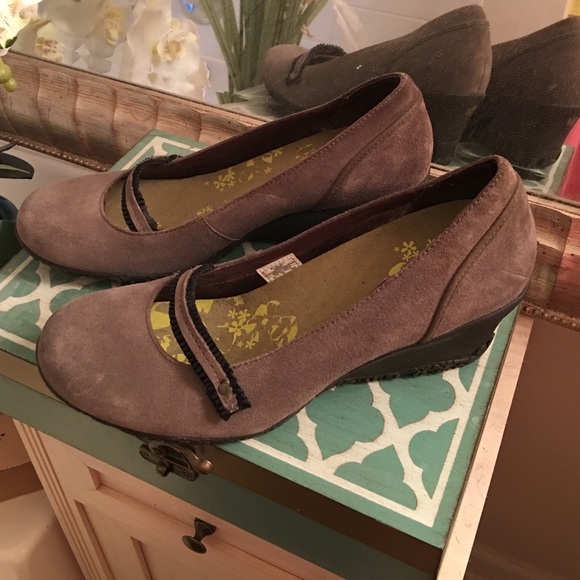 Merrill wedged shoe new