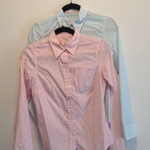 American Eagle button up long sleeve tops. Size 2