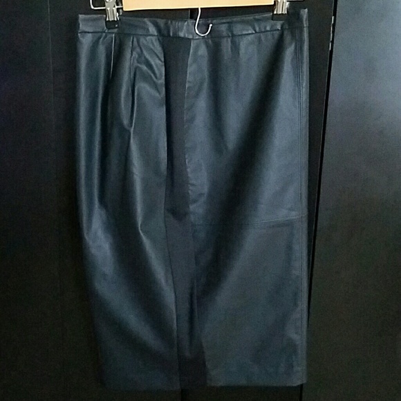 Pencil Skirt - Picture 4 of 4