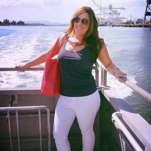 Meet your Posher, Nikki