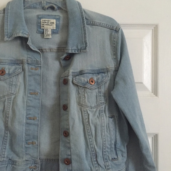 KEEPING ✌🏽✌🏽 - Picture 2 of 4