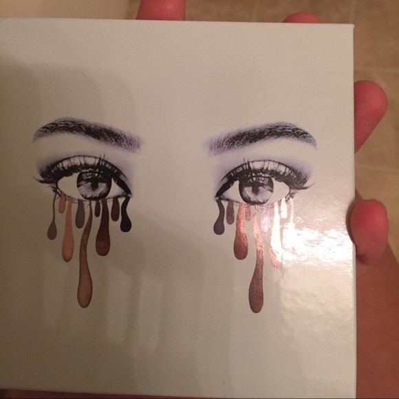 Kyshadow Bronze Palette