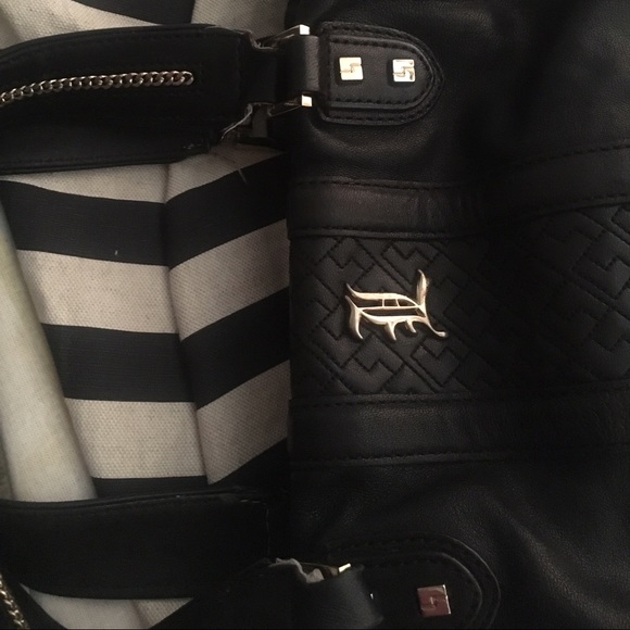 Additional pictures - Picture 4 of 4