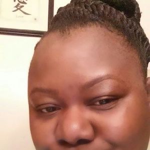 Meet your Posher, Demetria