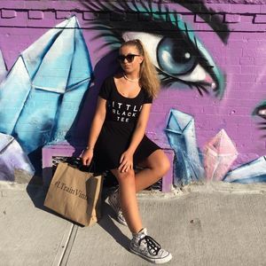 Meet your Posher, Ashley