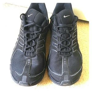 Size 10 women's Nike shox