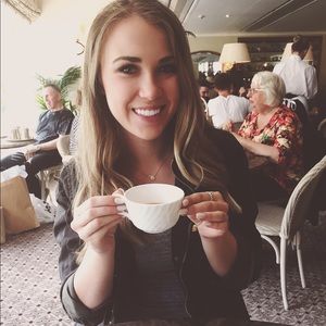 Meet your Posher, Allie