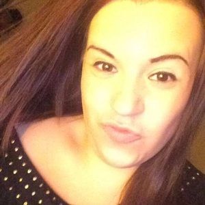 Meet your Posher, Holly