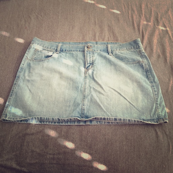 Old Navy denim mini skirt