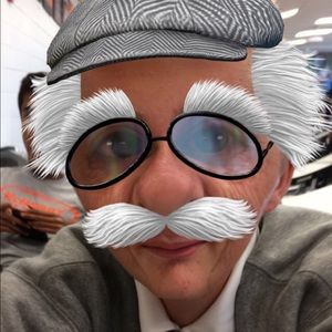 Meet your Posher, Louis