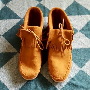 Moccasins with sneaker bottoms