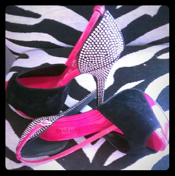 Beautiful red and black 6" heels with gold studs