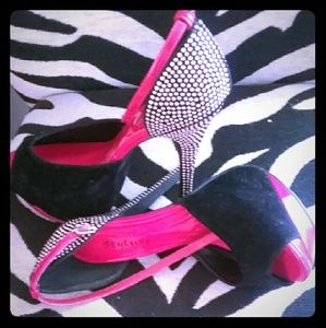 Beautiful red and black 6" heels with gold studs