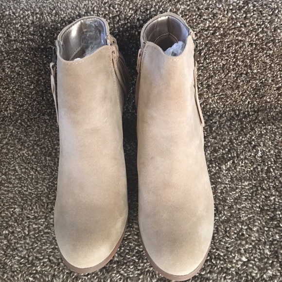 HPLadies suede heels back fringe booties. LAST - Picture 3 of 5