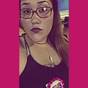 Meet your Posher, Dominique