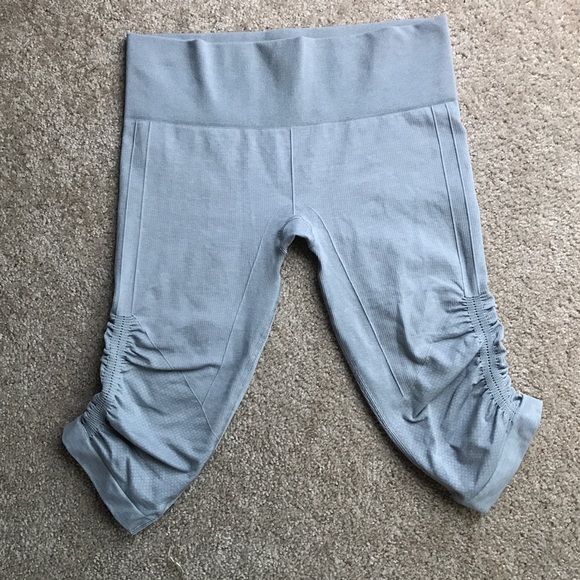Lululemon gray crop leggings
