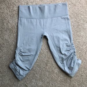 Lululemon gray crop leggings