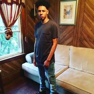 Meet your Posher, Edwin