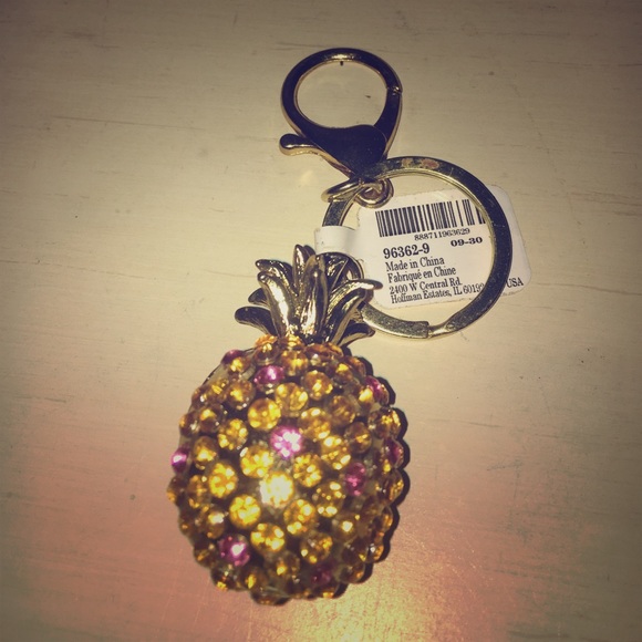 Claire's pineapple keychain
