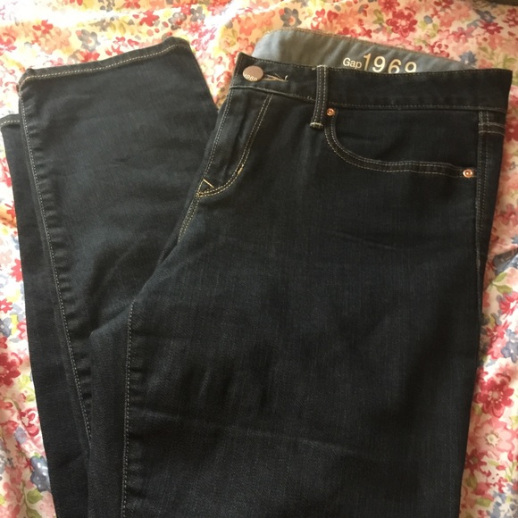 Gap 1969 women's dark jeans size 32/14r