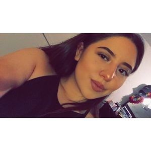 Meet your Posher, Adriana