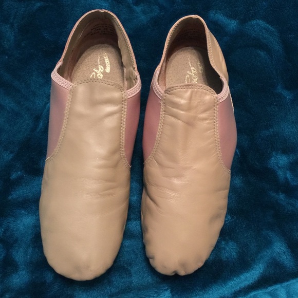 Capezio Split Sole Jazz Ankle Boot