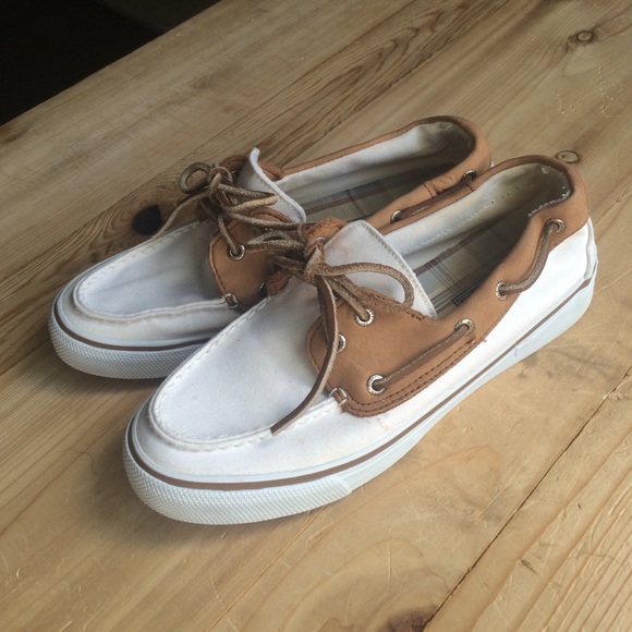 cream sperrys