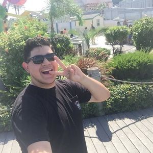 Meet your Posher, Damian