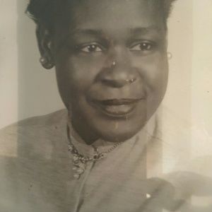 Meet your Posher, Rose