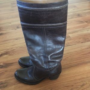 Frye Jane boots in chocolate