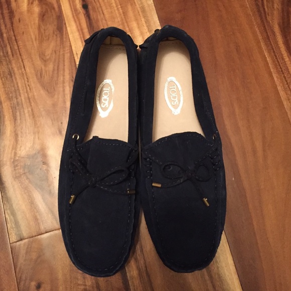 Brand new navy (no box) Tod's women's drivers