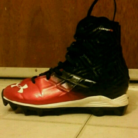 UNDER ARMOUR CLEATS