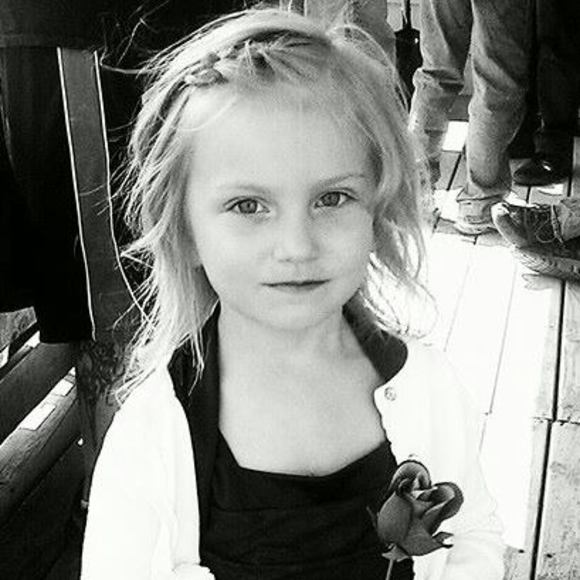 Meet your Posher, Kassy - Picture 1 of 1