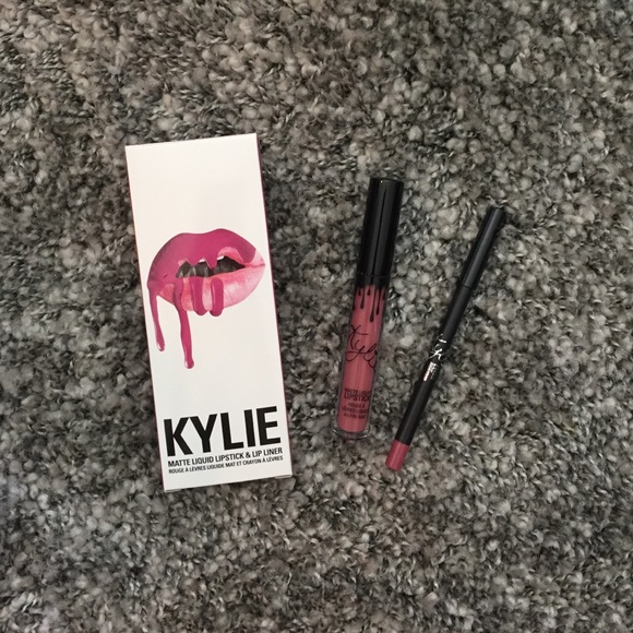 Kylie Lip Kit in Posie K 💋