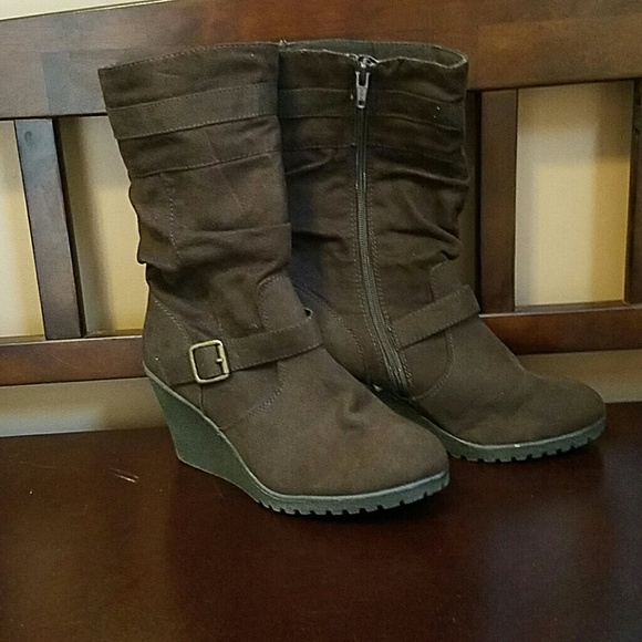 solamz Shoes - Brown boots