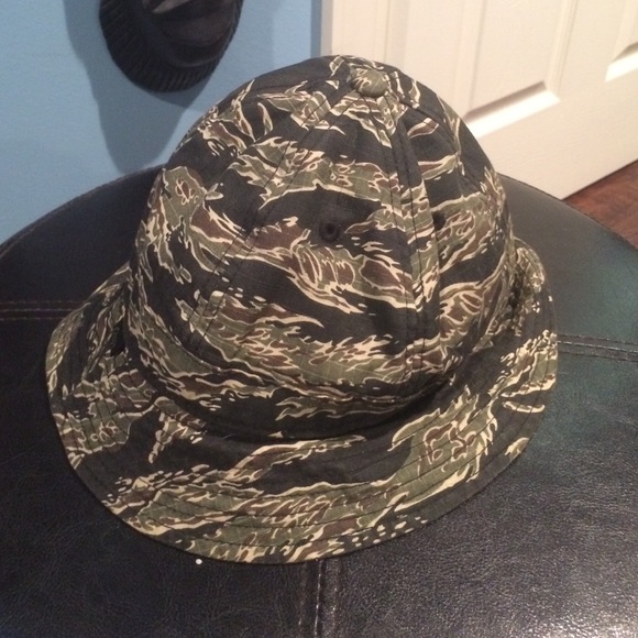 OBEY BUCKET HAT