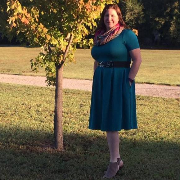 Meet your Posher, Rachel - Picture 2 of 2