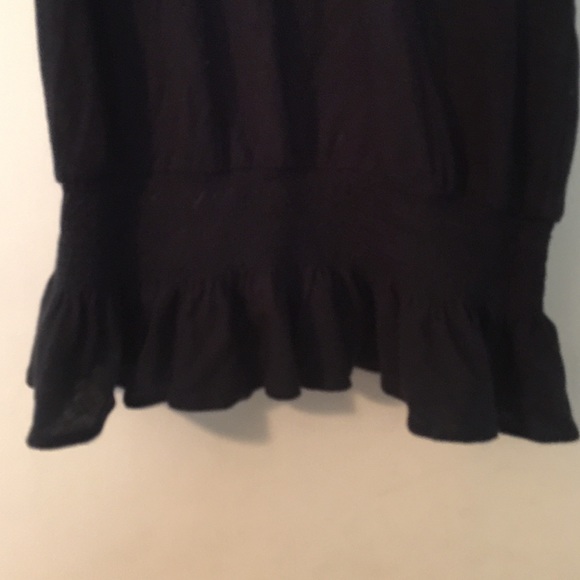 Black top with ivory floral embroidery on the back - Picture 2 of 4