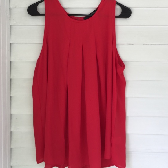 Flowy Tank