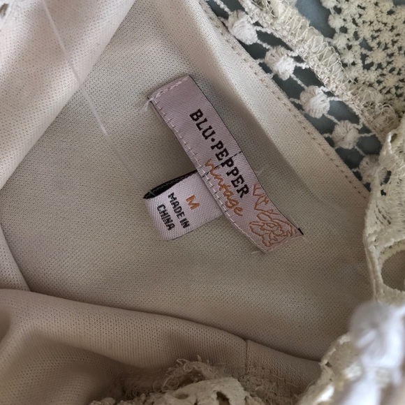 Off white dress - Picture 3 of 3