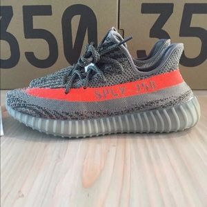 Yeezy Boost 350 V2