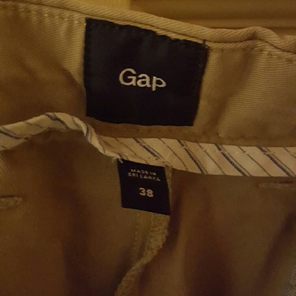 Shorts - Picture 2 of 3