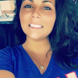 Meet your Posher, Nicole