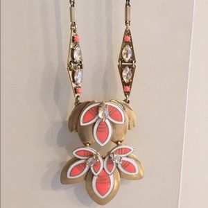 Stella and Dot Hibiscus Necklace